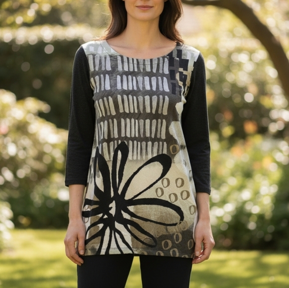 Dolcezza Tops - Dolcezza Abstract Tunic Top Black Olive Green Stretch Long Sleeve Women’s Size M